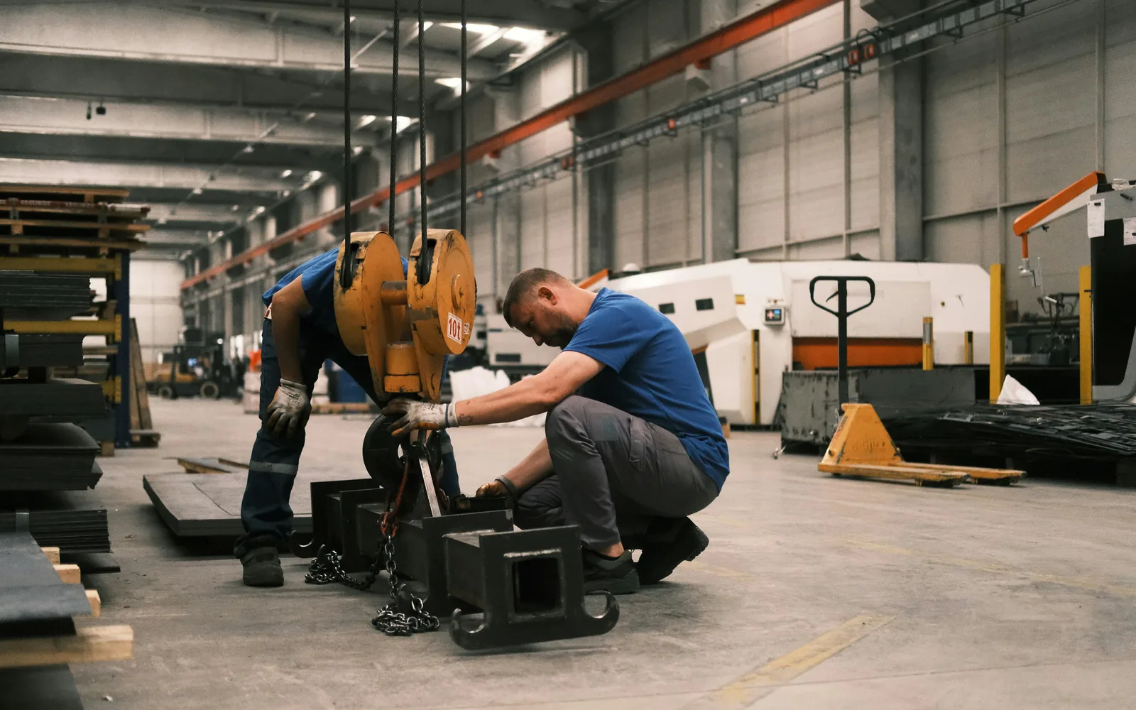 Automotive production and service environment